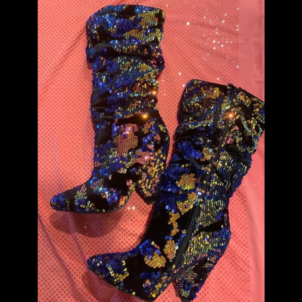 📣 Beautiful multi-color sparkle boots! 📣